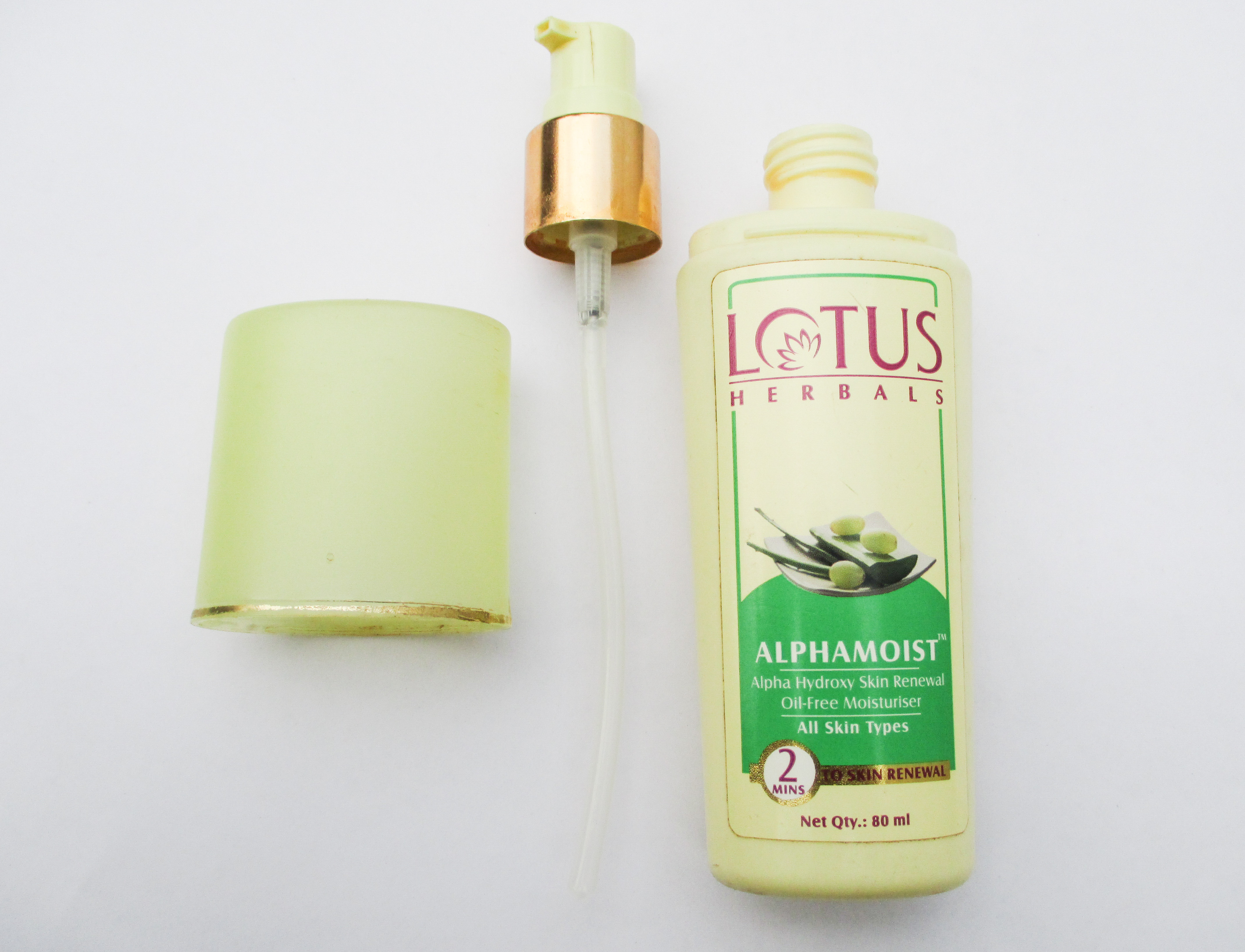 Lotus Herbals Alphamoist Alpha Hydroxy Skin Renewal Oil-Free Moisturiser
